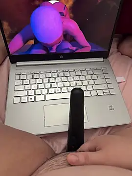 yourcutesarah online show from 10-28-25, 01:32