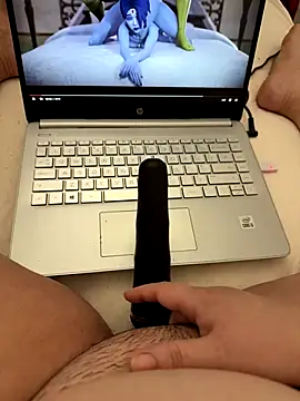 yourcutesarah online show from 10-22-25, 10:25