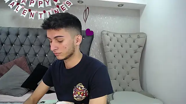 Snapshot of MrWilliseo chatting on 02-09-25, 08:13 MrWilliseo online show from 02-09-25, 08:13