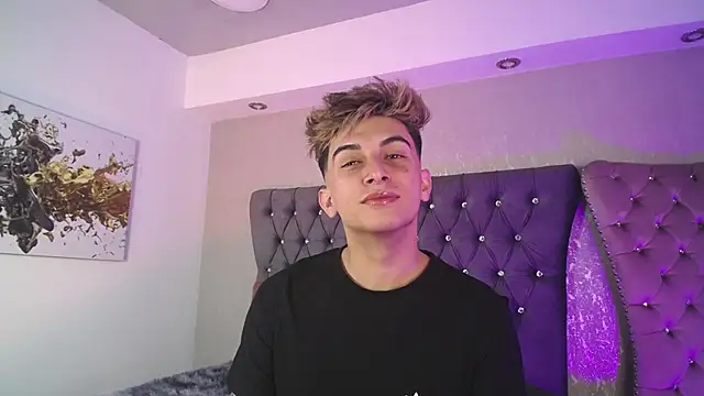 Snapshot of MrWilliseo chatting on 09-24-25, 02:18 MrWilliseo online show from 09-24-25, 02:18