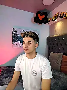 Snapshot of MrWilliseo chatting on 10-28-25, 08:19 MrWilliseo online show from 10-28-25, 08:19