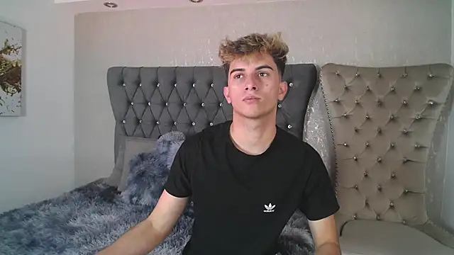 Snapshot of MrWilliseo chatting on 09-26-25, 02:29 MrWilliseo online show from 09-26-25, 02:29