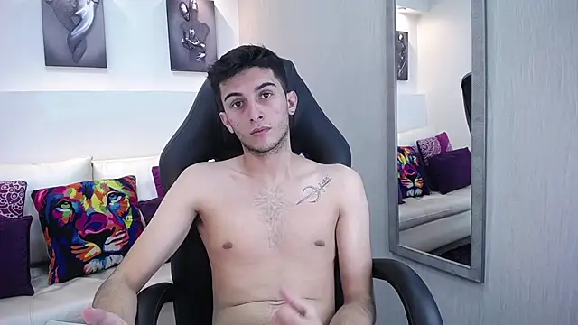 Snapshot of MrWilliseo chatting on 03-04-25, 10:49 MrWilliseo online show from 03-04-25, 10:49