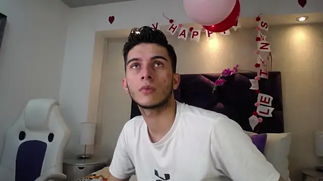 Snapshot of MrWilliseo chatting on 02-17-25, 09:00 MrWilliseo online show from 02-17-25, 09:00