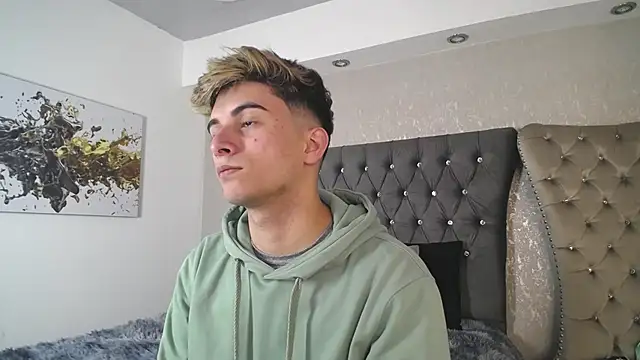 Snapshot of MrWilliseo chatting on 09-25-25, 02:39 MrWilliseo online show from 09-25-25, 02:39