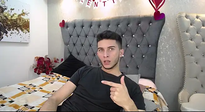 Snapshot of MrWilliseo chatting on 02-13-25, 11:15 MrWilliseo online show from 02-13-25, 11:15