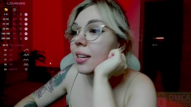 whoa-hoa-hoa-hoa-hoa online show from 11-06-25, 02:10