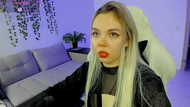 whoa-hoa-hoa-hoa-hoa online show from 11-16-25, 04:23