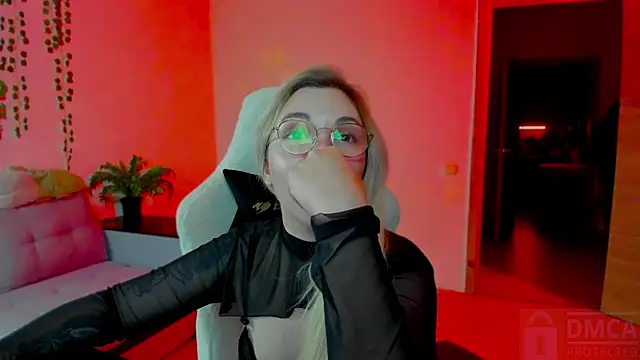 whoa-hoa-hoa-hoa-hoa online show from 12-01-25, 07:26