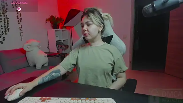 whoa-hoa-hoa-hoa-hoa online show from 02-09-26, 03:59