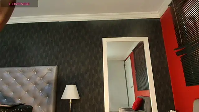 Snapshot of KENDER21_ chatting on 10-04-25, 08:10 KENDER21 online show from 10-04-25, 08:10