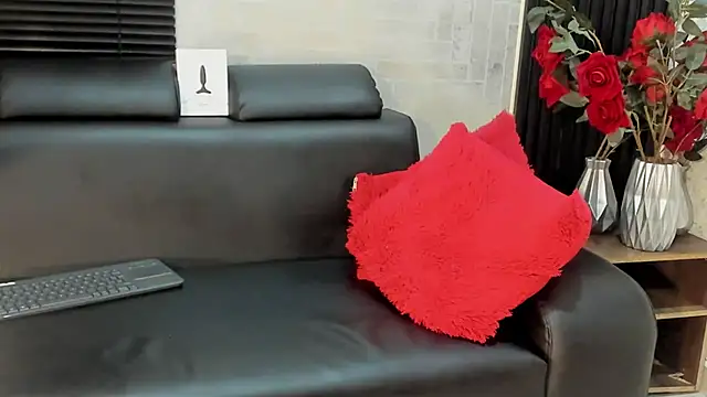 Snapshot of KENDER21_ chatting on 03-20-25, 06:52 KENDER21 online show from 03-20-25, 06:52