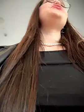 meow girl online show from 04-13-26, 12:31