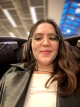 meow girl online show from 11-29-25, 09:09