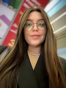 Snapshot of meow_girl chatting on 06-01-26, 10:48 meow girl online show from 06-01-26, 10:48