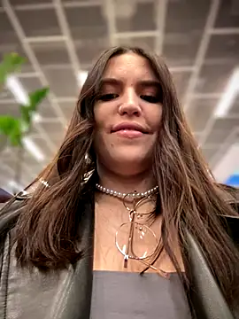 meow girl online show from 12-18-25, 09:47