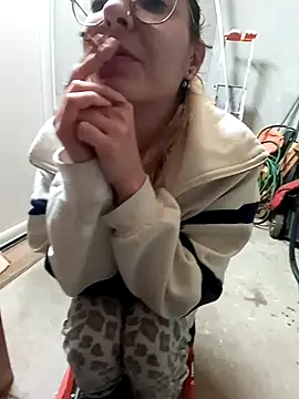 Snapshot of zil56 chatting on 12-13-25, 08:04 zil56 online show from 12-13-25, 08:04