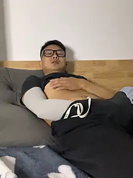 lixiaoshuai8 online show from 03-06-25, 01:16