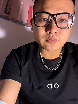 lixiaoshuai8 online show from 10-21-25, 04:56