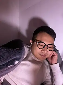 lixiaoshuai8 online show from 01-12-26, 07:59