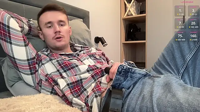 cute mark online show from 11-30-25, 12:17