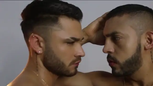 Snapshot of Maximo_Marcelo chatting on 10-15-25, 06:49 Maximo Marcelo online show from 10-15-25, 06:49