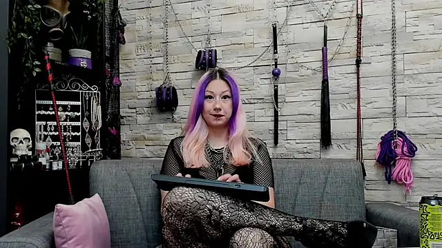 CruelMistress online show from 11-22-25, 10:52