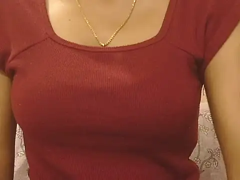 Snapshot of _FluffyHxney_ chatting on 11-14-25, 06:11 FluffyHxney online show from 11-14-25, 06:11