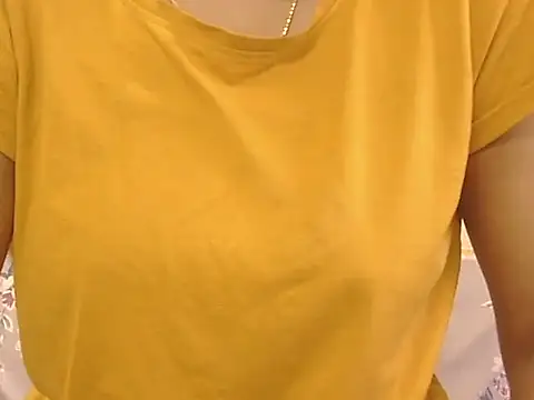 Snapshot of _FluffyHxney_ chatting on 11-03-25, 02:39 FluffyHxney online show from 11-03-25, 02:39