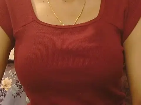 Snapshot of _FluffyHxney_ chatting on 09-19-25, 04:44  FluffyHxney  online show from 09-19-25, 04:44
