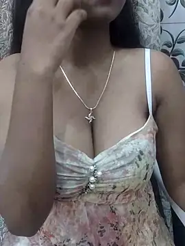 Snapshot of Ishaani_0 chatting on 03-08-25, 05:54 Ishaani 0 online show from 03-08-25, 05:54