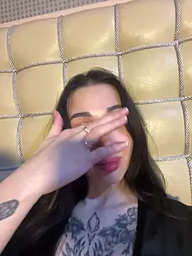 callmeanny  online show from 12-28-24, 05:14