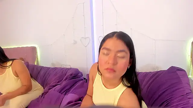 Snapshot of HayamiKioto chatting on 11-28-25, 12:49 HayamiKioto online show from 11-28-25, 12:49