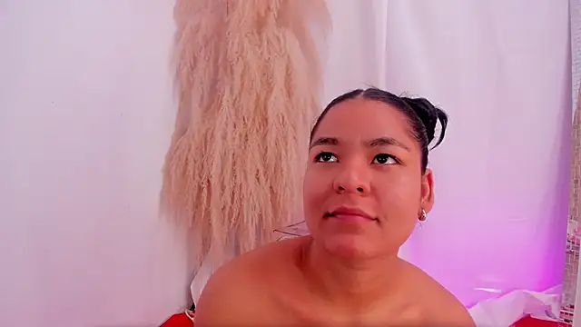 Snapshot of HayamiKioto chatting on 10-21-25, 12:48 HayamiKioto online show from 10-21-25, 12:48