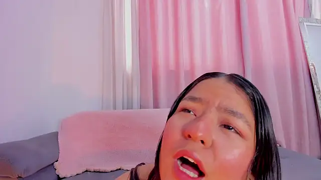 Snapshot of HayamiKioto chatting on 11-11-25, 01:17 HayamiKioto online show from 11-11-25, 01:17