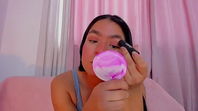 Snapshot of HayamiKioto chatting on 11-12-25, 12:31 HayamiKioto online show from 11-12-25, 12:31