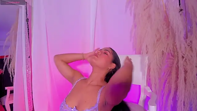 Snapshot of HayamiKioto chatting on 10-02-25, 12:30 HayamiKioto online show from 10-02-25, 12:30