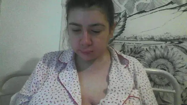 CamilaCherryX online show from 10-04-25, 05:03