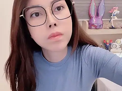 Zozo qq online show from 11-08-25, 04:21