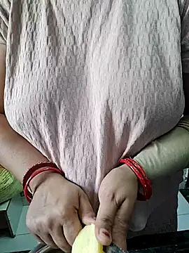 milf-kaira online show from 03-20-25, 02:19