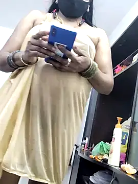 Snapshot of Tamilrojanew chatting on 12-12-24, 05:52 Tamilrojanew online show from 12-12-24, 05:52