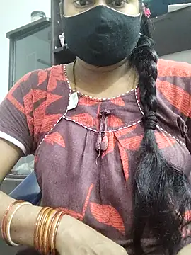 Snapshot of Tamilrojanew chatting on 09-29-25, 08:10 Tamilrojanew online show from 09-29-25, 08:10