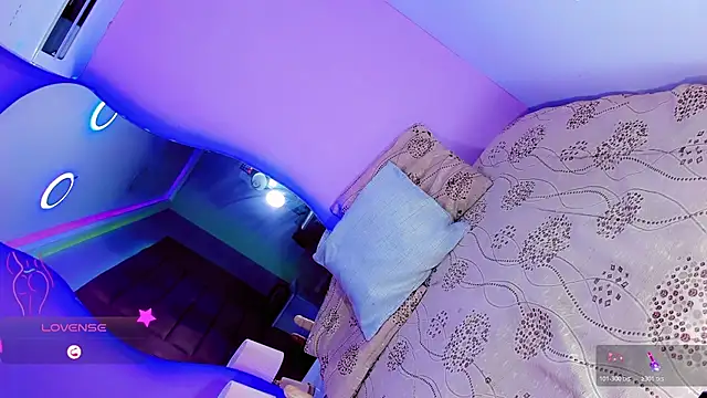 Shanelengel online show from 11-25-25, 05:52