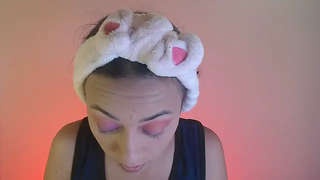 Snapshot of Little_aphrodite chatting on 10-17-25, 07:15 Little aphrodite online show from 10-17-25, 07:15