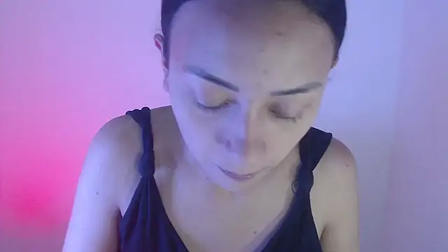 Snapshot of Little_aphrodite chatting on 09-30-25, 10:27 Little aphrodite online show from 09-30-25, 10:27
