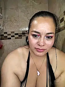 Snapshot of emily_sweet13 chatting on 04-29-26, 12:37 emily sweet13 online show from 04-29-26, 12:37