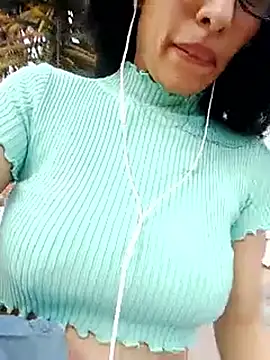 chloewildd  online show from 09-12-25, 09:47