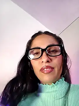 chloewildd  online show from 02-26-26, 01:00