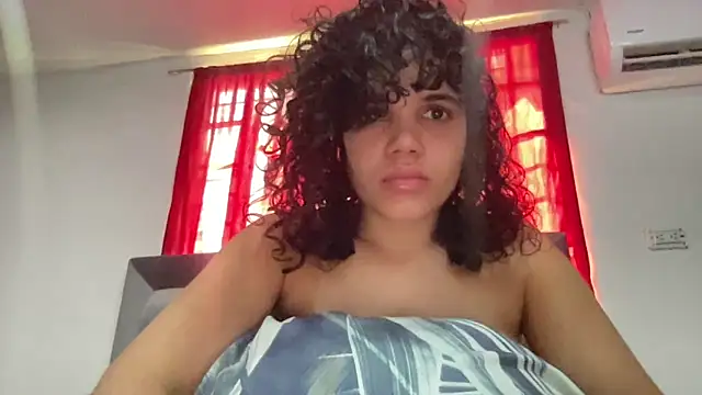 Snapshot of brithneysquirt chatting on 03-08-25, 02:30 brithneysquirt online show from 03-08-25, 02:30