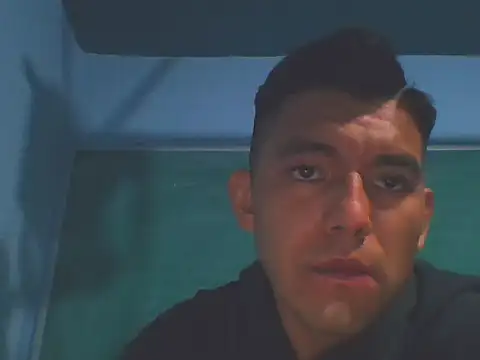 Snapshot of Javierhot666 chatting on 03-04-26, 12:40 Javierhot666 online show from 03-04-26, 12:40